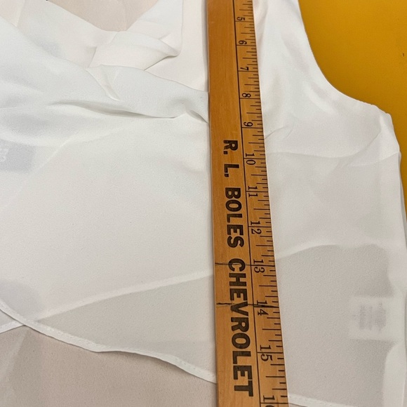NEW Krisa from Revolve White Cowl Neck Sleeveless Crop Top Size XS Retail $99 - Picture 7 of 9